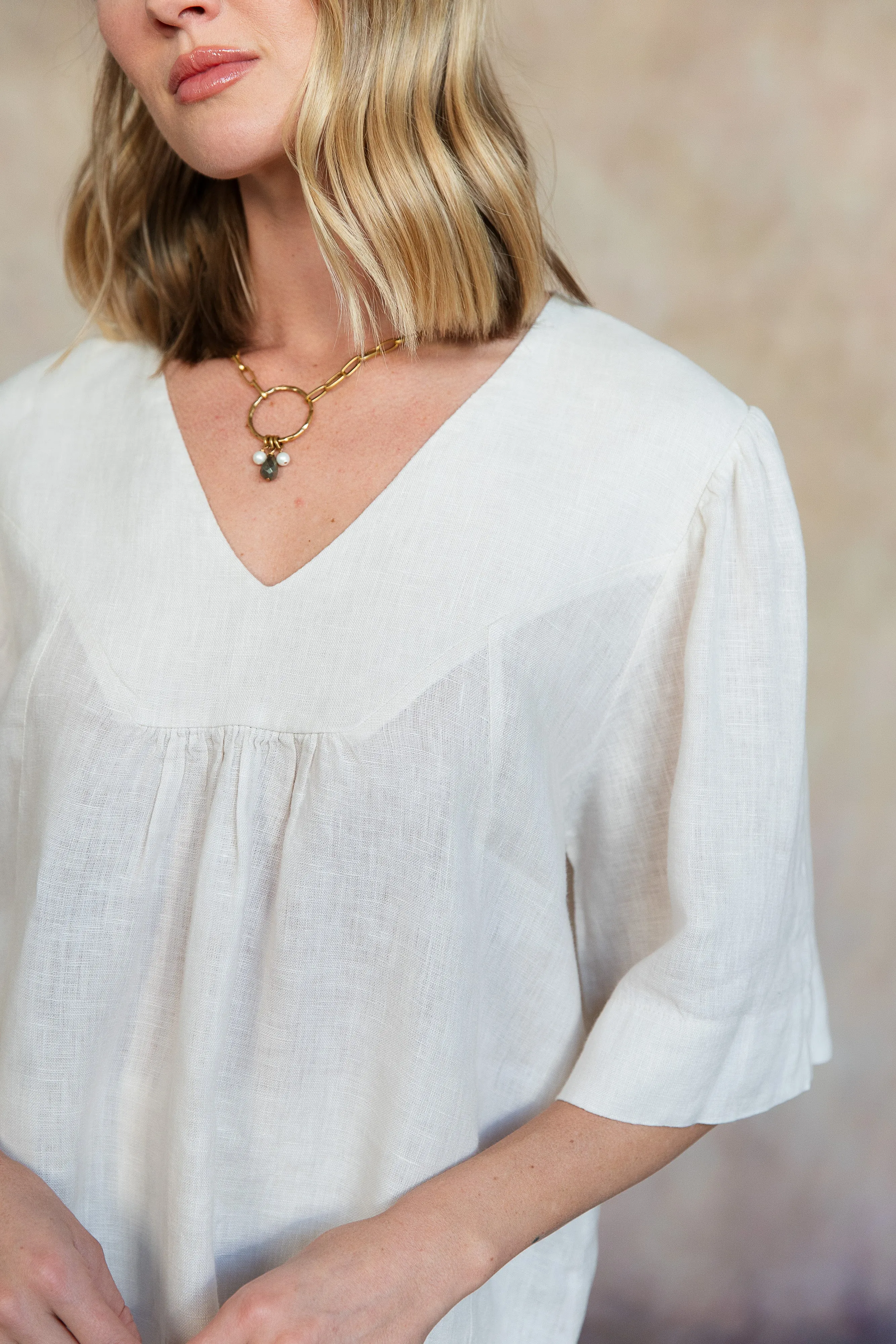 Amelie Linen Top (Light Buff)