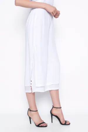 Brand new with tags! Women's Picadilly Layered Cropped Pants With Buttons in White! Sz L! Retails $88 