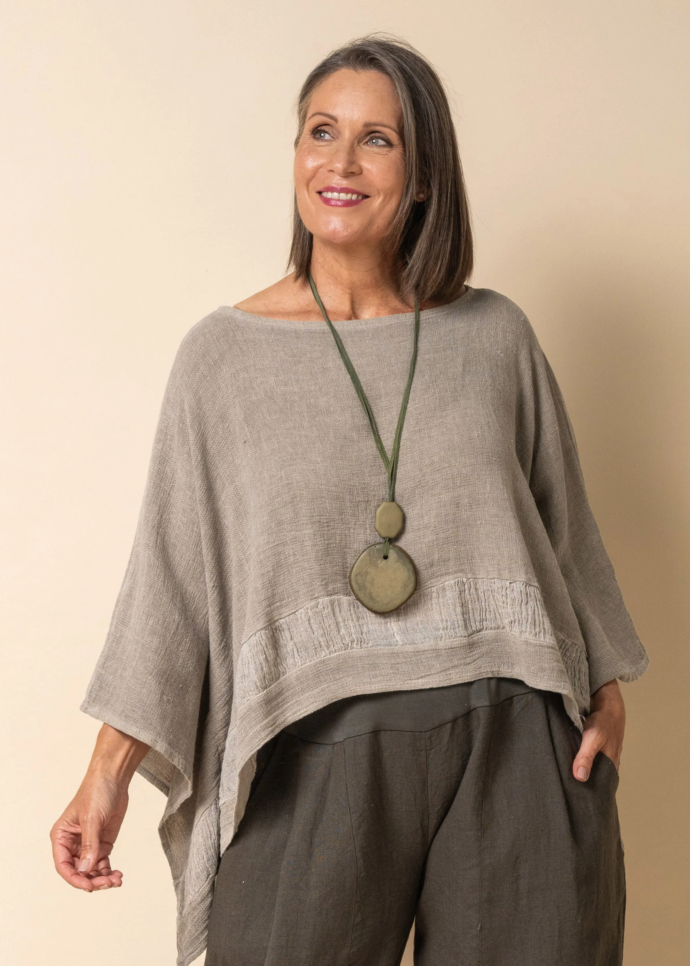 Bria Linen Blend Top in Mocha