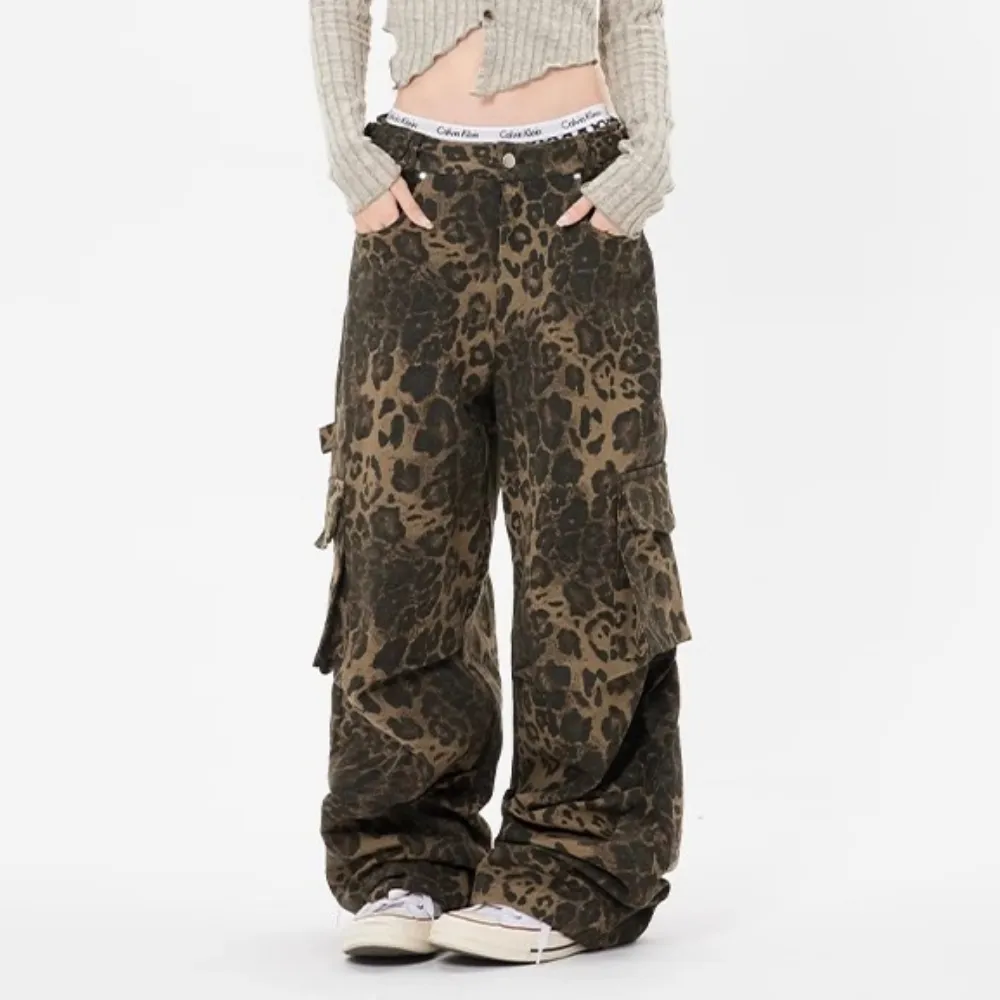 High Street Leopard Cargo Pants