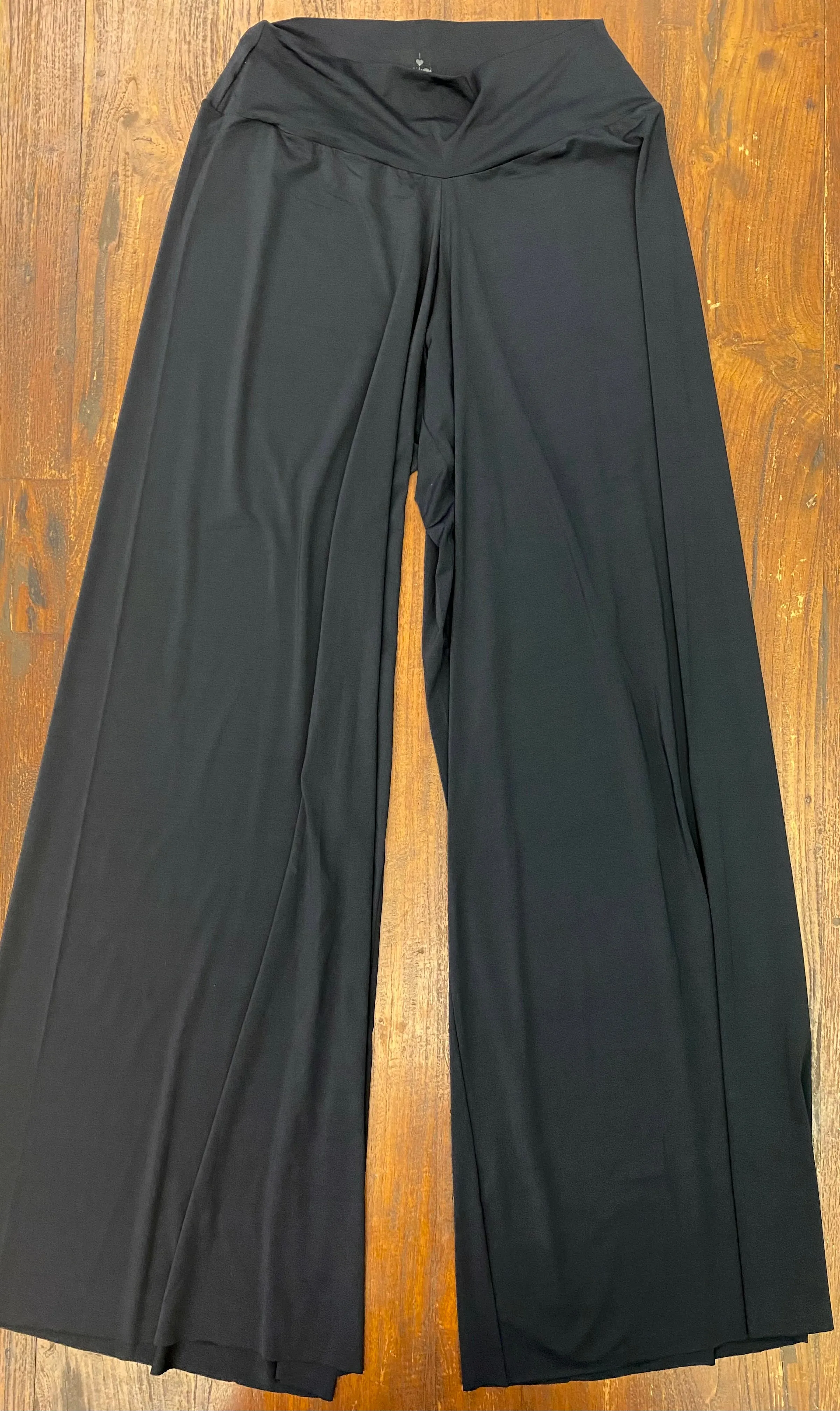Lilikoi Luxe:Palazzo Pants:Fluity Palazzo Pants - SOLID BLACK