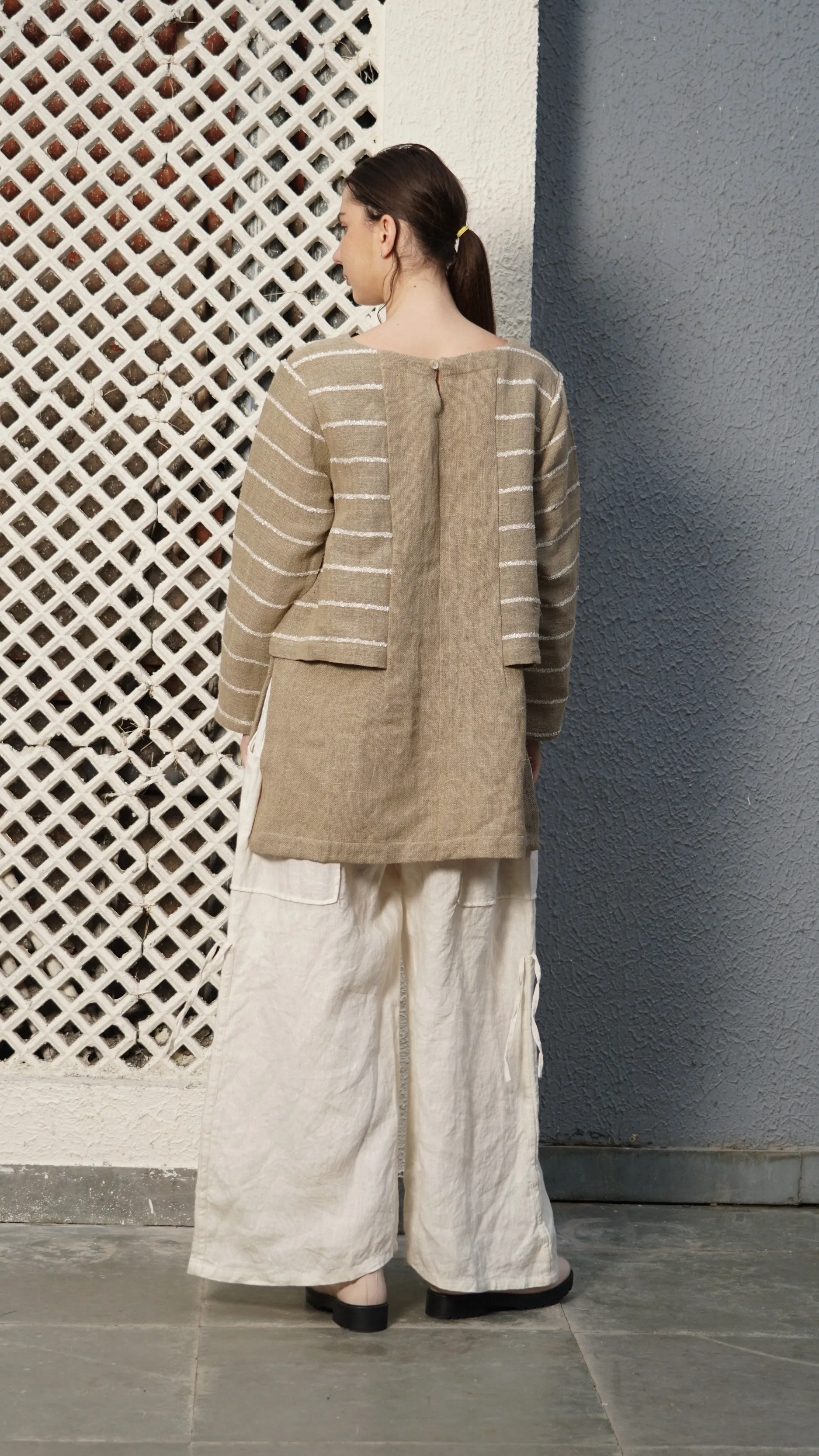 Peony Linen Blend Top in Latte