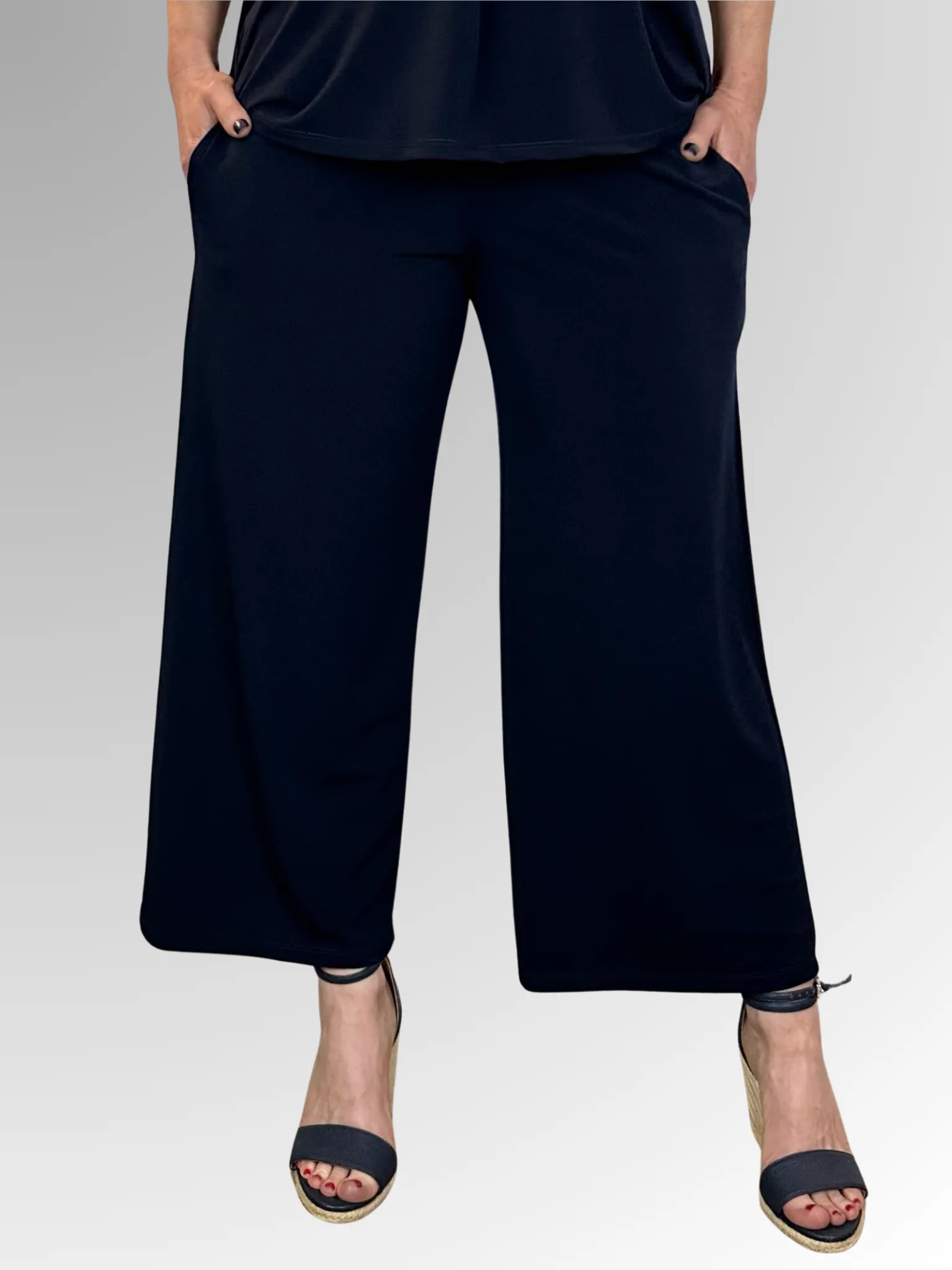 Philosophy ~ Navy Jersey Culotte (72413)
