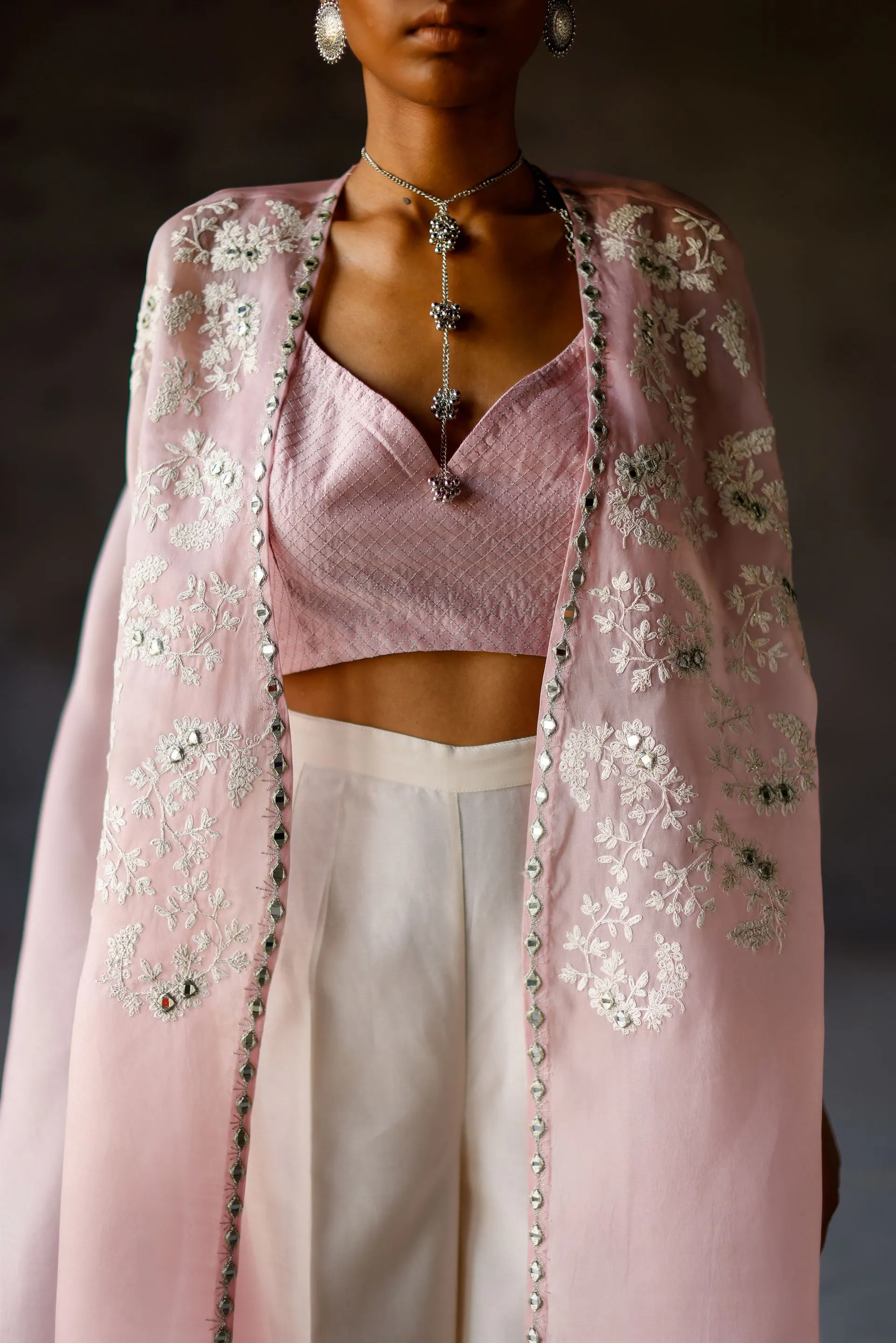 Shikha Mehta Rihanna Jamuni Ruhee Cape Set Satin Organza Lilac Paak Ss24-Smjr15