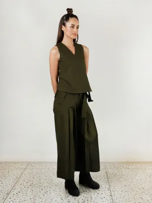 Side Buttoned Solid Top