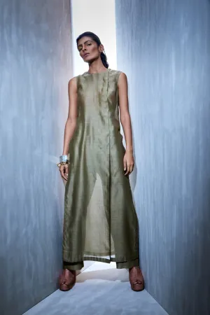 Urvashi Kaur   I   Zari Stitch Line Detail On Chanderi Silk Culottes